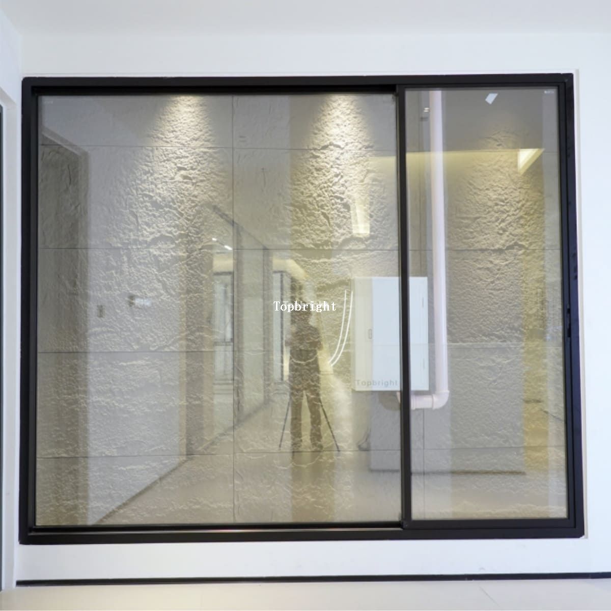 Two-Track_Slim_Frame_Sliding_Door_with_Glass_Railing_topbright (9)