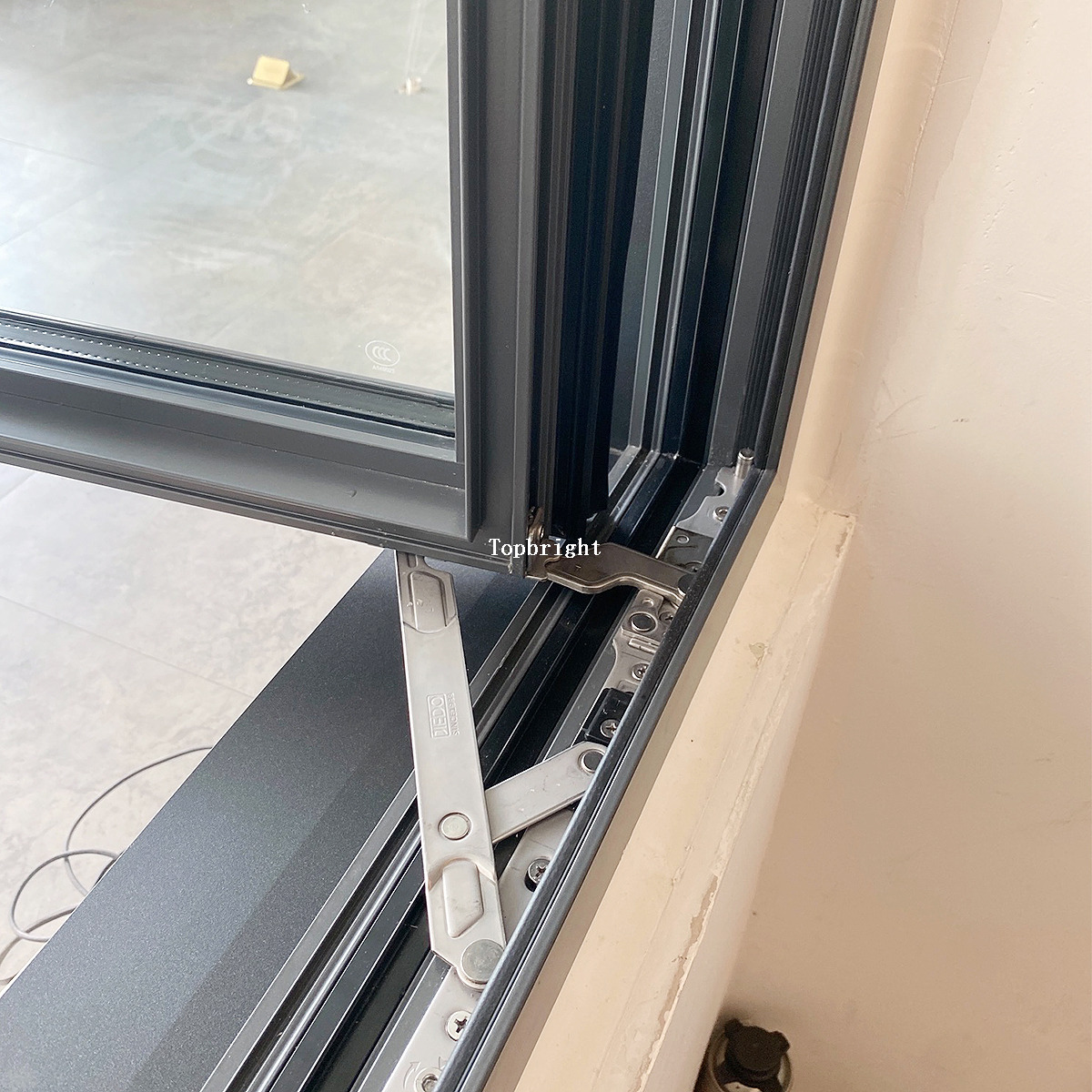 82 Series Thermal Insulated Casement Windows 