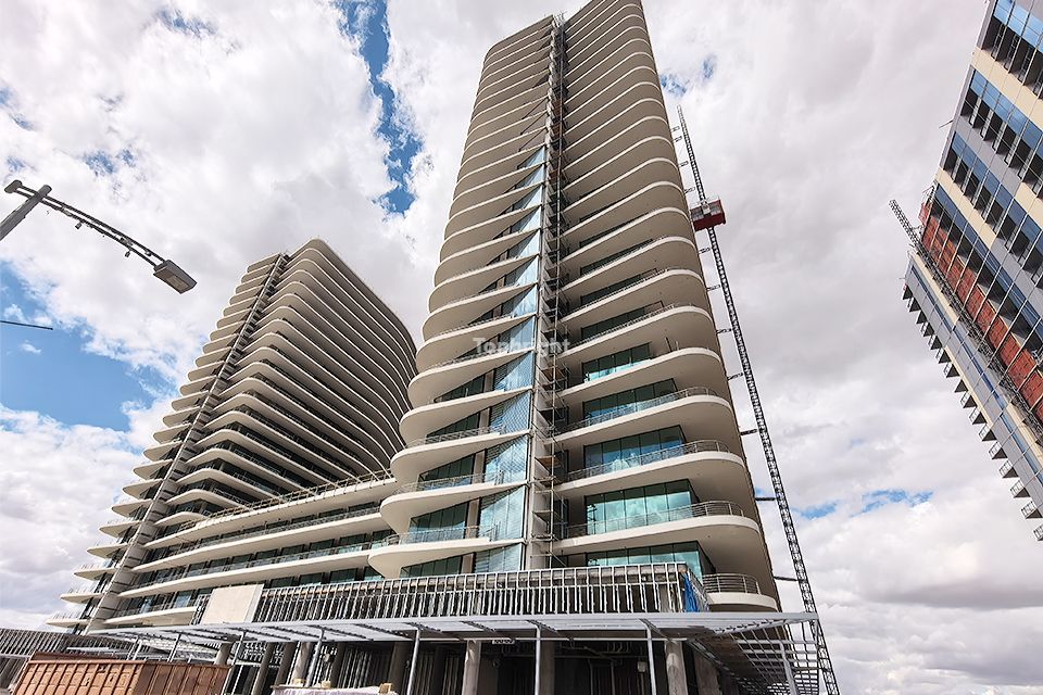 luxury high rise apartments